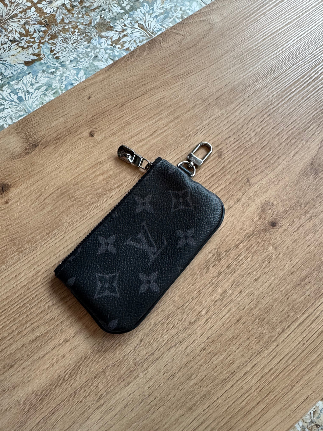 LOUIS VUITTON ANHÄNGER / ETUI