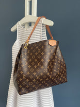 Lade das Bild in den Galerie-Viewer, LOUIS VUITTON GRACEFUL MM
