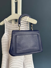 Lade das Bild in den Galerie-Viewer, DIOR BE DIOR
