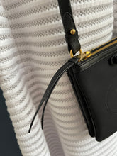 Lade das Bild in den Galerie-Viewer, PRADA CROSSBODY
