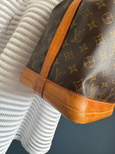 Lade das Bild in den Galerie-Viewer, LOUIS VUITTON NOÉ GRANDE
