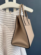 Lade das Bild in den Galerie-Viewer, LOUIS VUITTON CITY STEAMER
