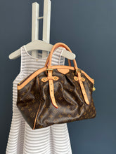 Lade das Bild in den Galerie-Viewer, LOUIS VUITTON TIVOLI

