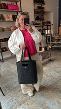 Lade das Bild in den Galerie-Viewer, MCM SHOPPER
