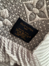 Lade das Bild in den Galerie-Viewer, LOUIS VUITTON SHINE SCHAL
