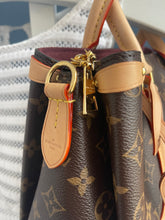 Lade das Bild in den Galerie-Viewer, LOUIS VUITTON SOUFFLOT BB
