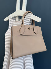 Lade das Bild in den Galerie-Viewer, LOUIS VUITTON CITY STEAMER
