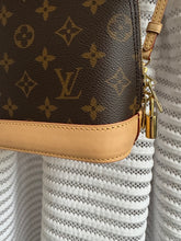 Lade das Bild in den Galerie-Viewer, LOUIS VUITTON ALMA RUCKSACK
