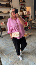 Lade das Bild in den Galerie-Viewer, LOUIS VUITTON FÉLICIE BY THE POOL
