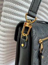 Lade das Bild in den Galerie-Viewer, LOUIS VUITTON MÉTIS EMPREINTE
