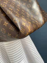 Lade das Bild in den Galerie-Viewer, LOUIS VUITTON ARTSY MM
