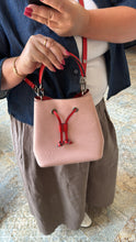 Lade das Bild in den Galerie-Viewer, LOUIS VUITTON NÉONOÉ BB
