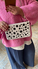 Lade das Bild in den Galerie-Viewer, LOUIS VUITTON YAYOI KUSAMA DOTS CLUCHT
