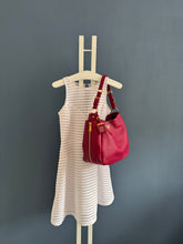 Lade das Bild in den Galerie-Viewer, PRADA VITELLO DAINO BAG
