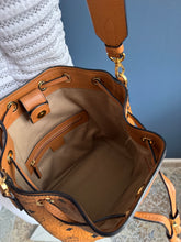 Lade das Bild in den Galerie-Viewer, MCM BEUTEL
