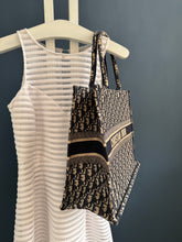 Lade das Bild in den Galerie-Viewer, DIOR TOTE BOOK LARGE

