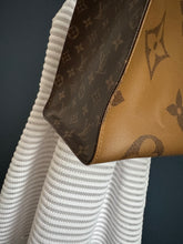Lade das Bild in den Galerie-Viewer, LOUIS VUITTON ONTHEGO GM
