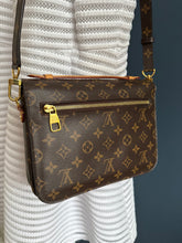 Lade das Bild in den Galerie-Viewer, LOUIS VUITTON MÉTIS
