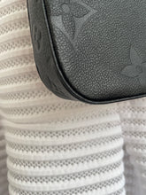 Lade das Bild in den Galerie-Viewer, LOUIS VUITTON POCHETTE
