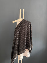 Lade das Bild in den Galerie-Viewer, LOUIS VUITTON MONOGRAM SHINE TUCH
