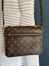 Lade das Bild in den Galerie-Viewer, LOUIS VUITTON MÉTIS
