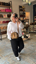 Lade das Bild in den Galerie-Viewer, LOUIS VUITTON BOÎTE CHAPEAU SOUPLE MM
