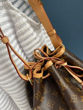 Lade das Bild in den Galerie-Viewer, LOUIS VUITTON NOÉ GRANDE

