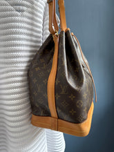 Lade das Bild in den Galerie-Viewer, LOUIS VUITTON NOÉ GEANDE
