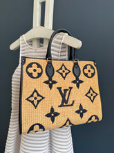 Lade das Bild in den Galerie-Viewer, LOUIS VUITTON ONTHEGO MM
