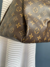 Lade das Bild in den Galerie-Viewer, LOUIS VUITTON ARTSY GM
