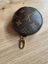 Lade das Bild in den Galerie-Viewer, LOUIS VUITTON MÜNZETUI
