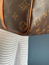 Lade das Bild in den Galerie-Viewer, LOUIS VUITTON SPEEDY 35 MIT SCHULTERRIEMEN
