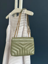 Lade das Bild in den Galerie-Viewer, YSL LOULOU SMALL
