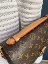 Lade das Bild in den Galerie-Viewer, LOUIS VUITTON MÉTIS
