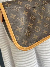 Lade das Bild in den Galerie-Viewer, LOUIS VUITTON DIANE
