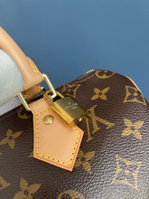 Lade das Bild in den Galerie-Viewer, LOUIS VUITTON SPEEDY 25 MIT SCHULTERRIEMEN
