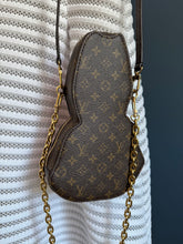Lade das Bild in den Galerie-Viewer, LOUIS VUITTON X SUN YITIAN RABBIT
