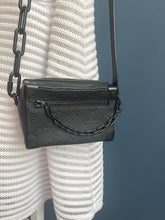 Lade das Bild in den Galerie-Viewer, LOUIS VUITTON MINI SOFT TRUNK
