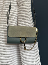 Lade das Bild in den Galerie-Viewer, CHLOÉ FAYE MINI
