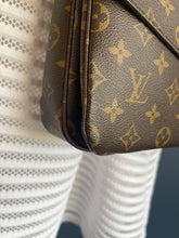 Lade das Bild in den Galerie-Viewer, LOUIS VUITTON MÉTIS
