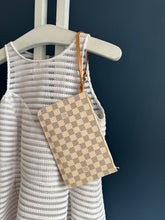 Lade das Bild in den Galerie-Viewer, LOUIS VUITTON CLUTCH
