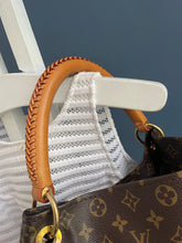 Lade das Bild in den Galerie-Viewer, LOUIS VUITTON ARTSY MM
