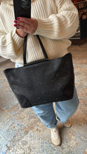 Lade das Bild in den Galerie-Viewer, MCM CLAUDIA SHOPPER

