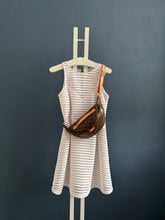 Lade das Bild in den Galerie-Viewer, LOUIS VUITTON BUMBAG
