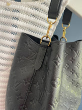 Lade das Bild in den Galerie-Viewer, LOUIS VUITTON NÉONOÉ EMPREINTE
