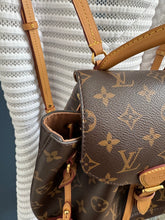 Lade das Bild in den Galerie-Viewer, LOUIS VUITTON MONTSOURIS PM
