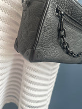 Lade das Bild in den Galerie-Viewer, LOUIS VUITTON MINI SOFT TRUNK
