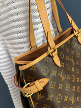 Lade das Bild in den Galerie-Viewer, LOUIS VUITTON BATIGNOLLES
