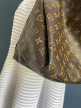 Lade das Bild in den Galerie-Viewer, LOUIS VUITTON ARTSY MM
