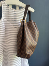Lade das Bild in den Galerie-Viewer, LOUIS VUITTON GRACEFUL MM
